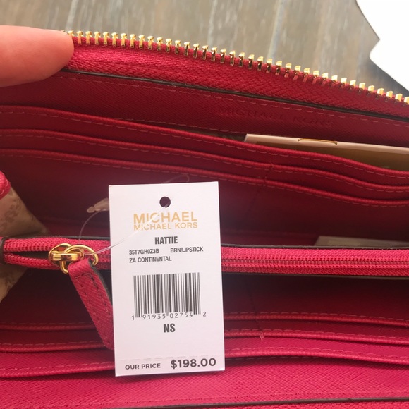 LAST 1 Michael Kors Lipstick Hattie Zip Wallet - Picture 3 of 8